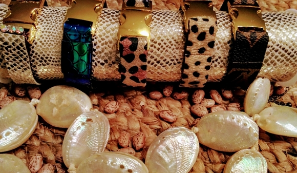 Bracelets.  small medium large - Picture 3 of 9